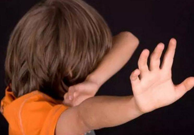 怎么说话才能露出上面的牙齿 c4e2ea17103741ca9bb54fdf55cd2c6e.jpeg