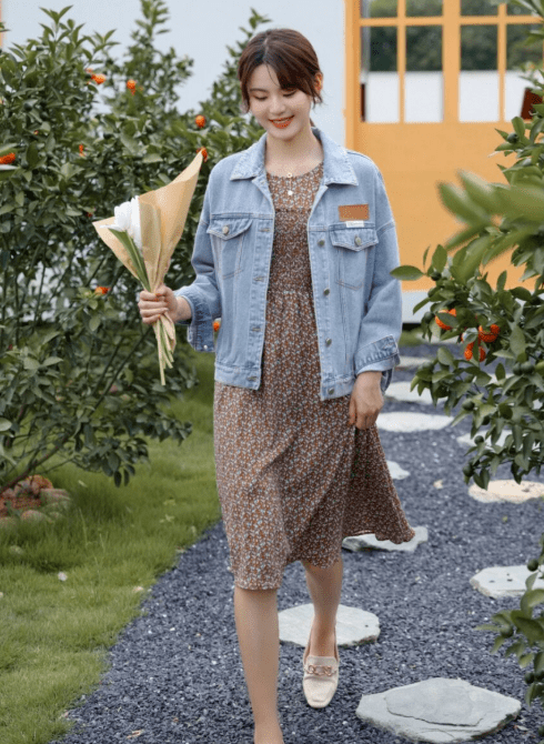 休闲风 牛仔外套怎么穿不撞衫?来学这4种搭配公式照着穿,美翻整个秋天