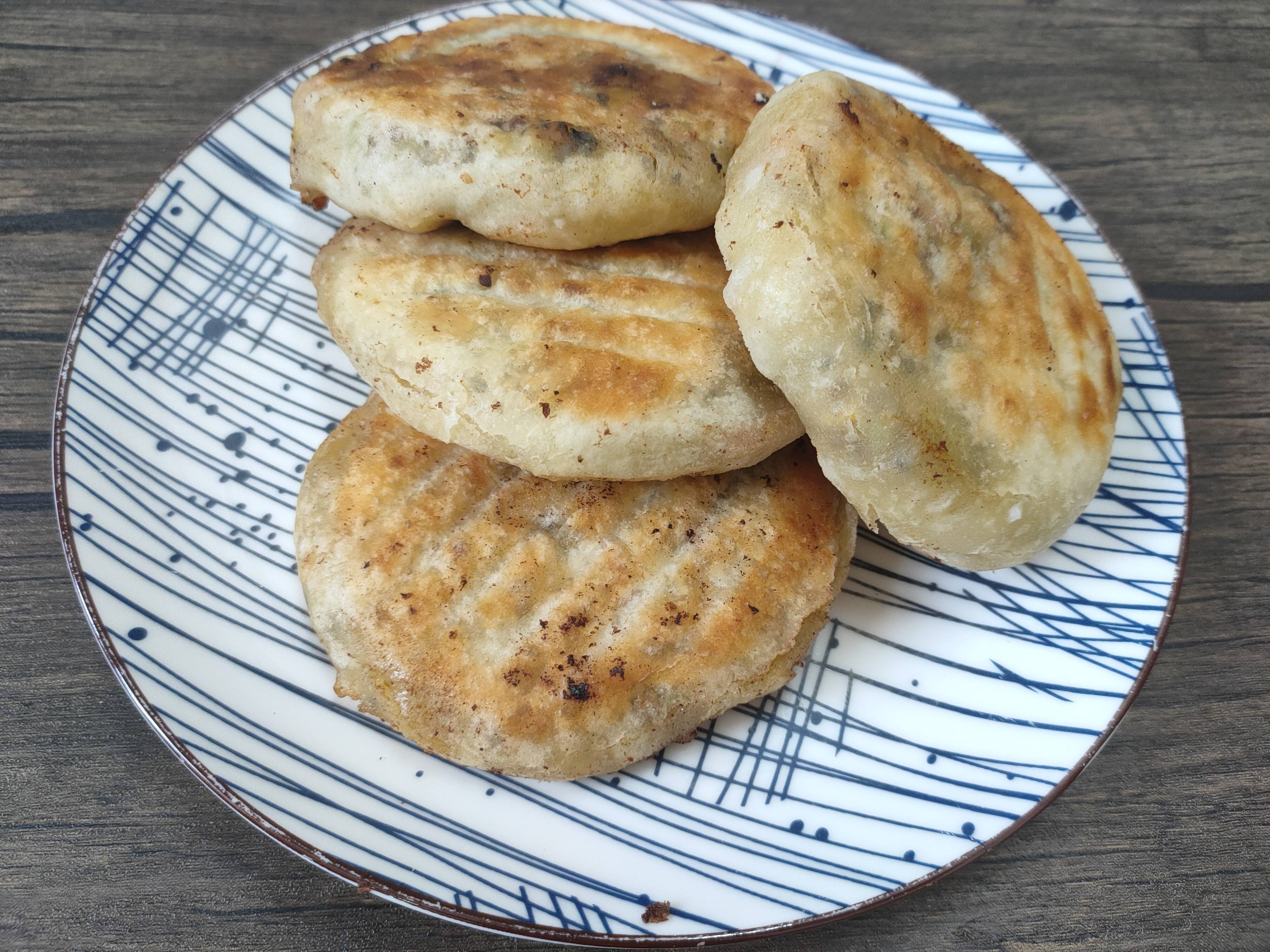 烙馅饼 皮总是发硬 学会发面技巧 馅饼皮软嫩好吃 面团