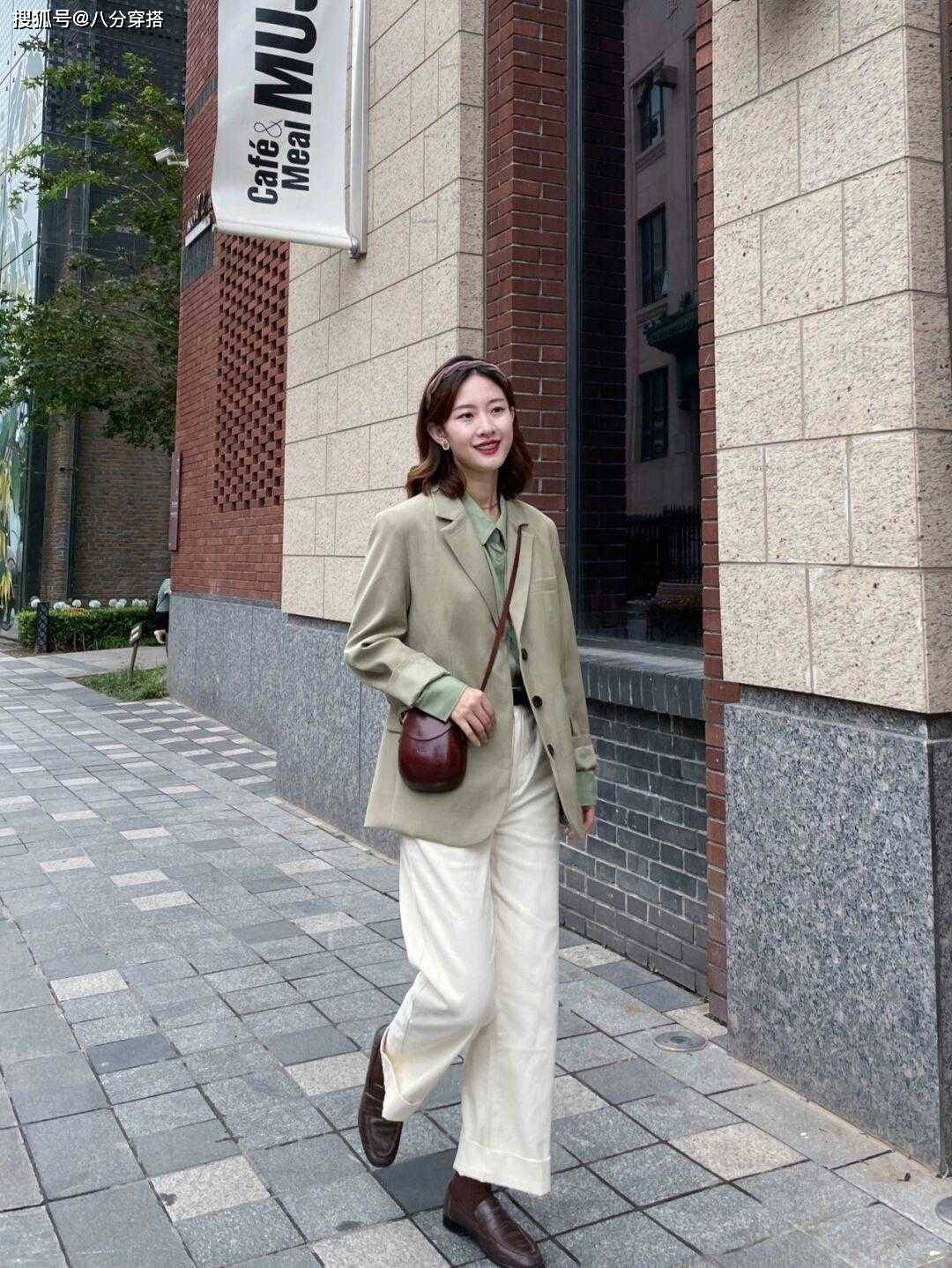 时尚 秋天建议选择这几款裤子，时尚和保暖并存，日常实用又百搭