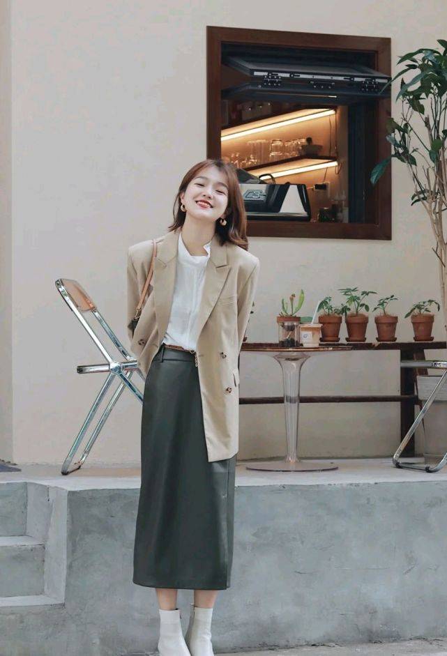 黑色 谁说穿西装没有时尚感？只要懂得穿搭技巧，就可以颠覆之前的认知
