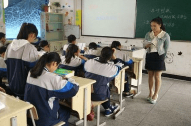 什么|教育部下发通知，中小学暂停提供这一服务，学生的“快乐”要消失