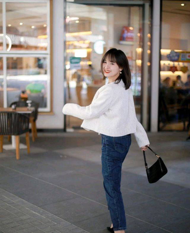 设计 秋季穿搭需要一件合适的外套，只要穿对了，高级感满满