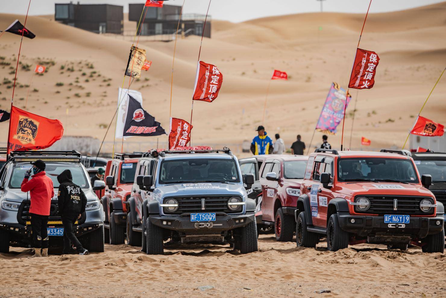 坦克现象再刷屏阿拉善英雄会呈现潮野炫酷新玩法