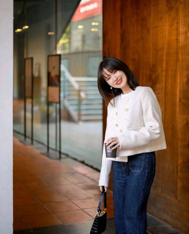 设计 秋季穿搭需要一件合适的外套，只要穿对了，高级感满满