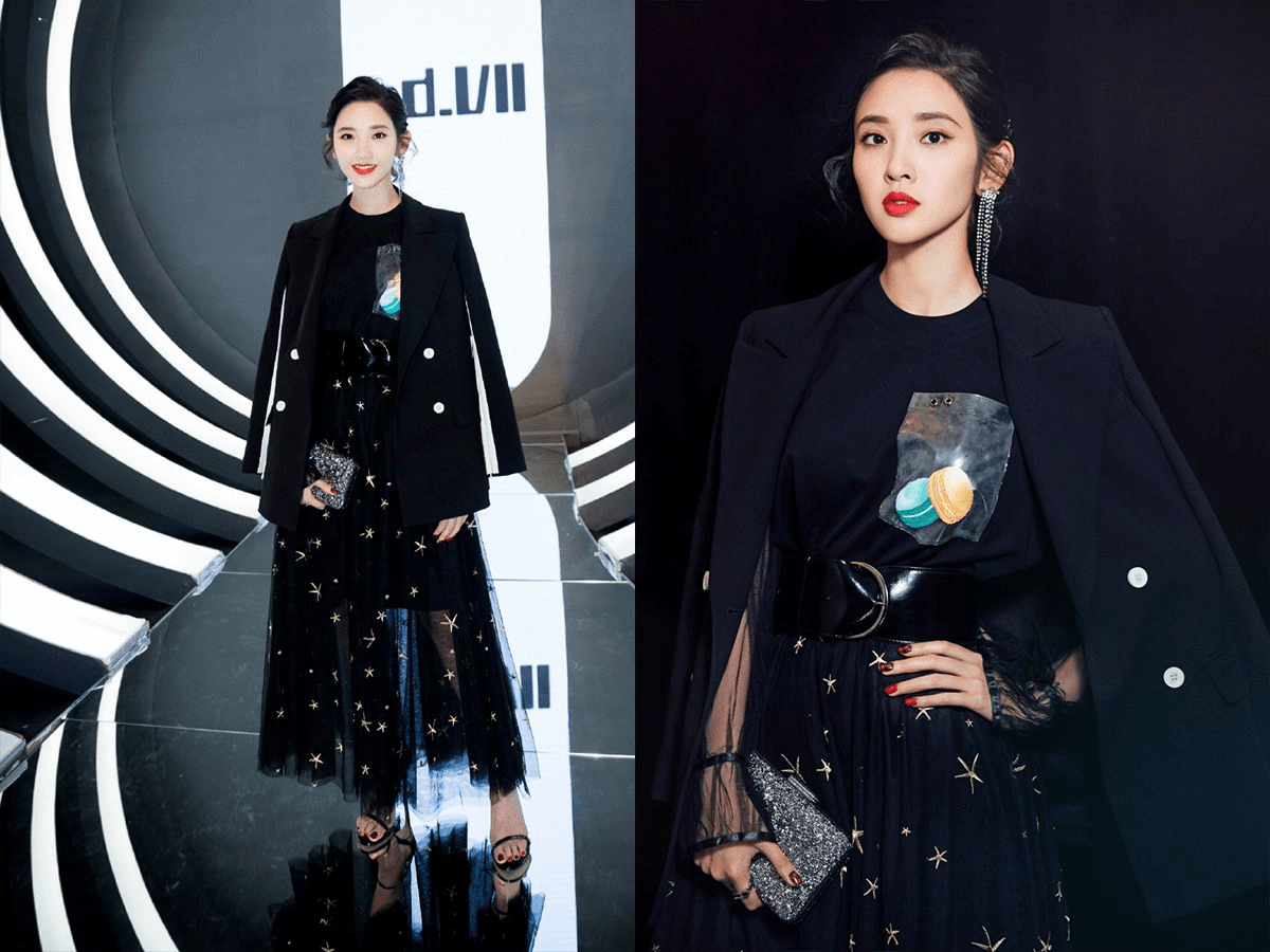 黑色 唐艺昕都当妈了却还像个小女孩，扎着丸子头，但穿“妈妈”装挺美
