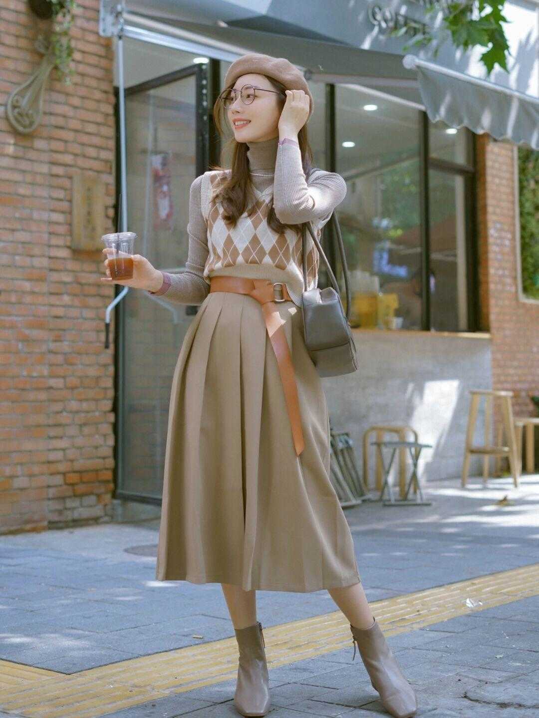 颜色 小个子女生秋天怎么穿？这些搭配显高显瘦又时髦，美得高级