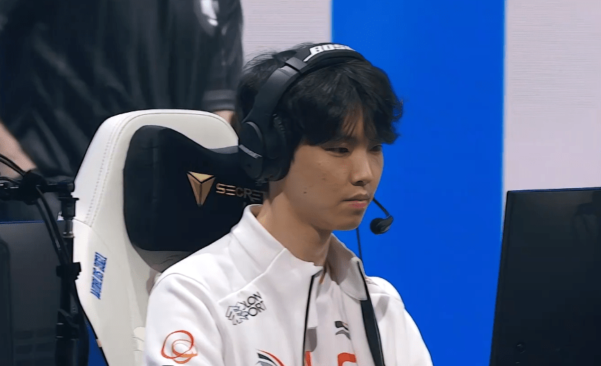 hle有惊无险拿下首胜_chovy