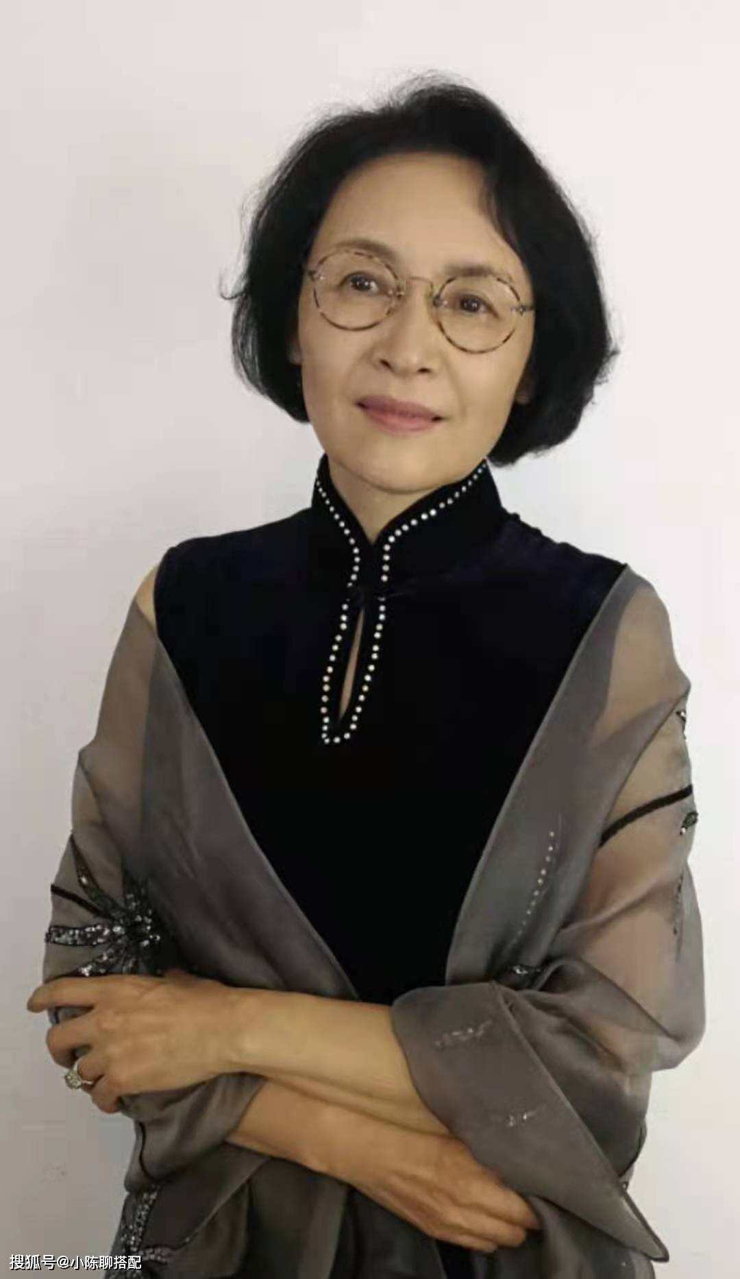 晓英 越老越优雅的典型，还要看宋晓英！66岁穿衣有术，妈妈们照着穿搭