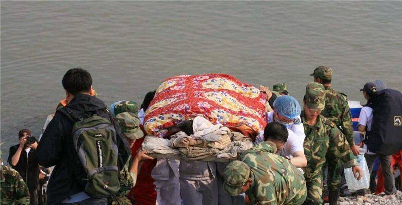 512汶川地震是哪一年发生 b53fedafd20e4f72acbdedf078b94724.jpeg