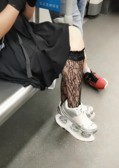 搞笑GIF：上廁所跟上節課老師說了 搞笑整蠱 第6张