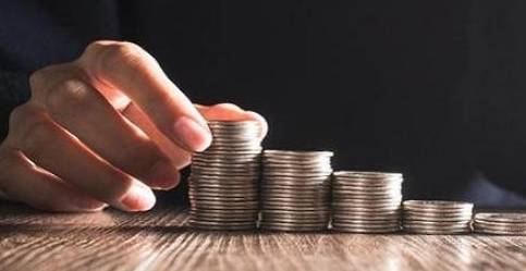 女士|“中产家庭”标准出炉，3320万户达标，宝妈：达标也不敢生二胎