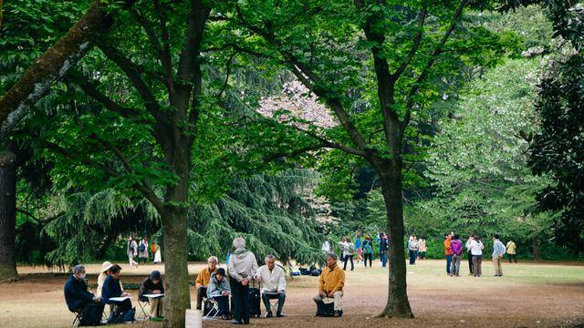 公園 新宿 【新宿周辺】おすすめの公園10選！子連れに人気や遊具のある公園も！