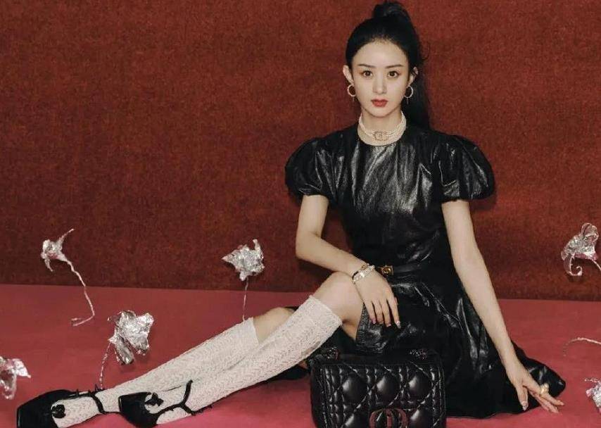 玛利亚·加 DIOR举办时尚秀，风格凌乱被质疑抄袭其他奢侈品，设计遭差评