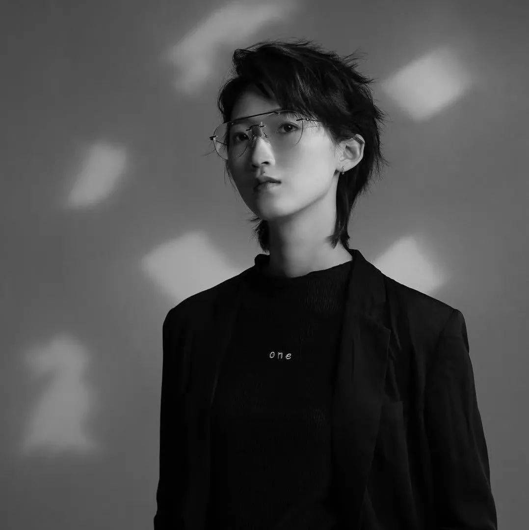 Doris发誓逃离美发行业的她，是如何成为“烫染专家”的？