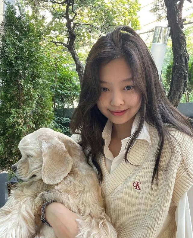 金智妮jennie时尚六连拍曝光，被吐槽土味满满，这个颜值真的可以吗