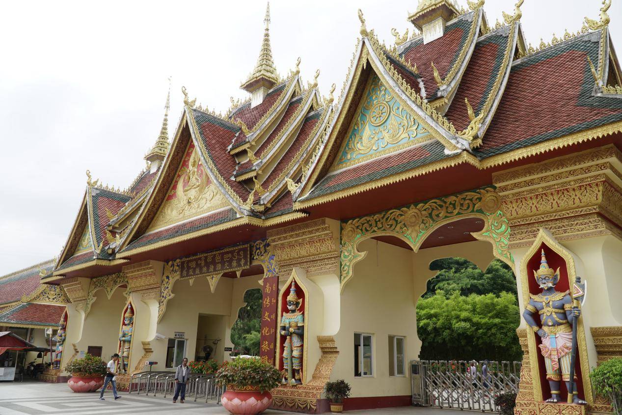 原创游勐泐大佛寺,领略不一样南传佛教文化