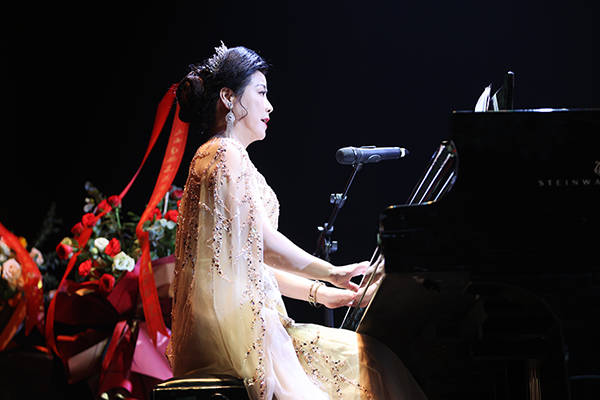 观众|我爱你中国 海之花·潘幽燕音乐会 获得圆满成功