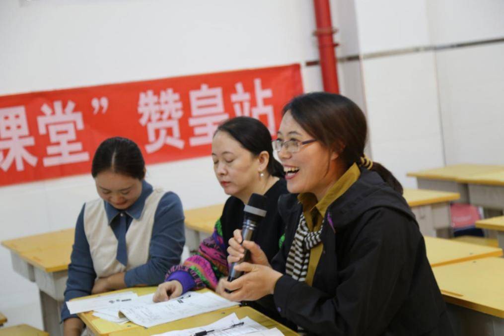 赞皇县教育局书记,局长商瑞英表示,"爱心企业的义举,是造福教育事业的