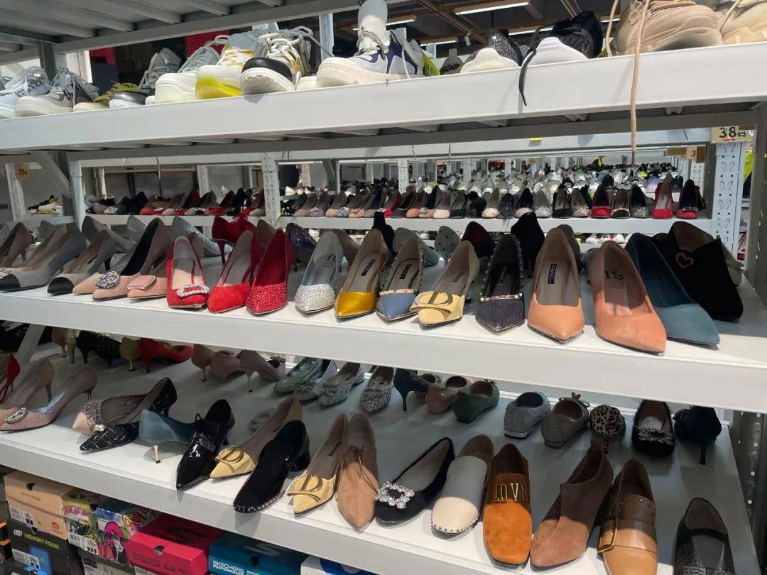 斯凯奇 上海2021秋季大型品牌特卖会开始!NB、斯凯奇……203大品牌,全场1.0折起!