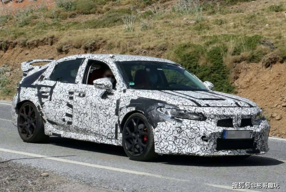 最后一款汽油引擎车?新款思域Type R伪装车曝光,预计2022年亮相_搜狐汽车_搜狐网