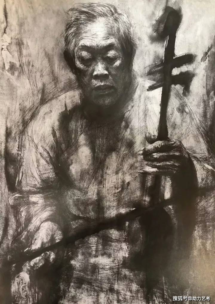 程度能把素描画到这程度，美院在向你招手