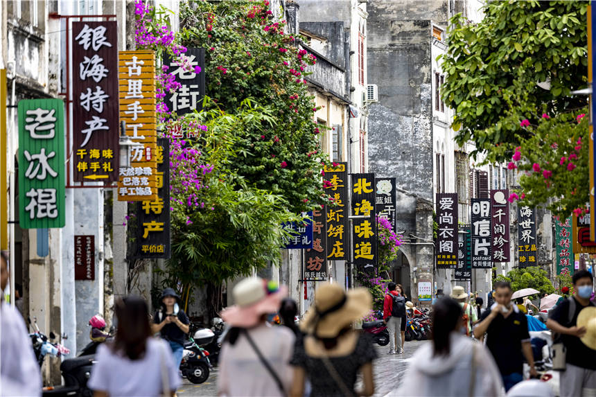 广西北海|广西北海有一条200多年的老街，骑楼建筑充满异域风情，游客最爱