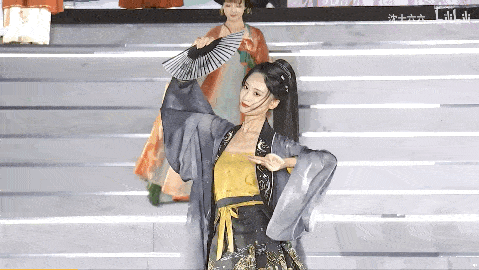 林妹妹古装男主靠颜值丑出圈，古装美女却一抓一大把？