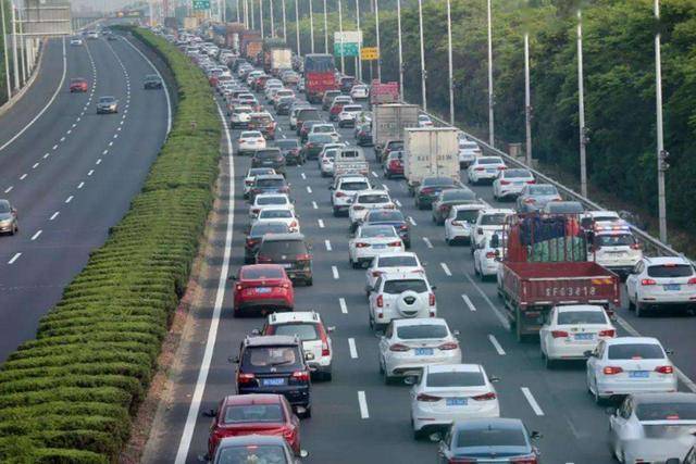 国外高速费 96b0afc74bb74b67b746d18f2a34d9fc.jpeg