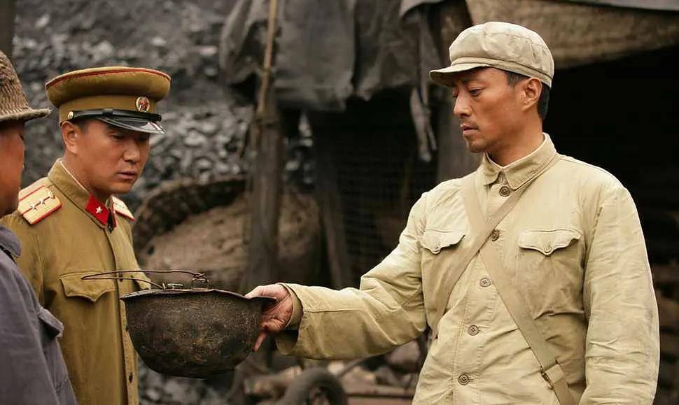 林超贤|“叫好又卖座”的4部战争片：华谊两部博纳两部，票房加起来105亿