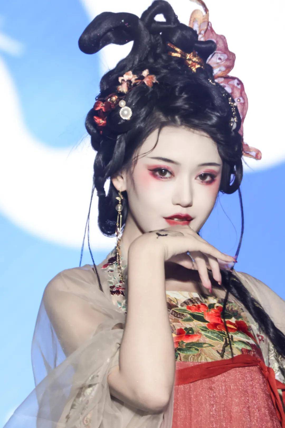 林妹妹古装男主靠颜值丑出圈，古装美女却一抓一大把？