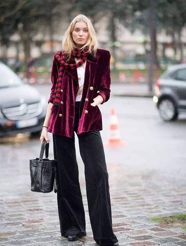 身材 别再穿“土掉渣”的紧身裤了，试试刚火的“暖瘦裤”，时髦更显瘦