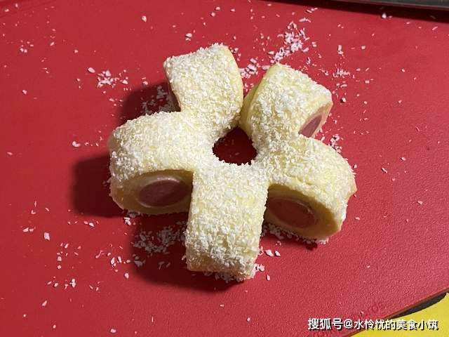 调整|可可爱爱の小花香肠面包，造型简单还好看！小朋友绝对喜欢