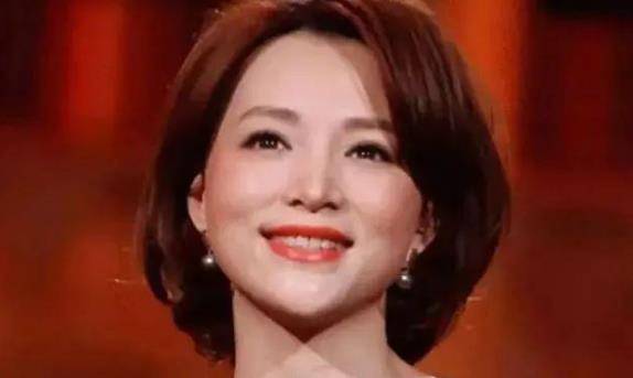 事故|直播事故中的主持人反应，倪萍机智，何炅暖心，董卿令人佩服！