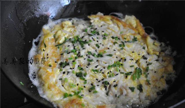 煎饼|比煮面条入味,比煎饼柔软,早餐就吃它,10分钟上桌超简单!