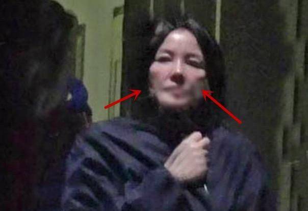 感觉这才是真实的王菲，穿T恤唱歌身材下垂，就是比普通人气质更好！