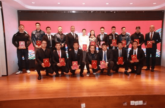 也得到陕西省健美健身协会秘书长李根勤及多位同仁的鼎力助力.