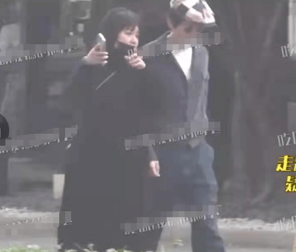 马思纯 马思纯恋爱后长出幸福肥!挽男朋友笑出双下巴,穿大码黑裙都显壮