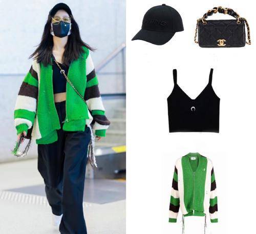 佟丽娅 佟丽娅也太有眼光了，看似“破旧”的针织衫，却成为最亮眼的服装