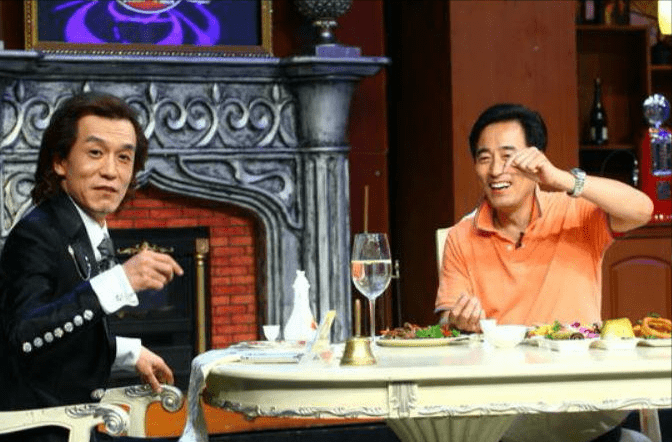 原创64岁杨立新红了不忘本27岁娶平凡妻子低调演戏33年