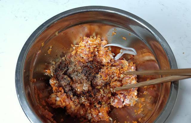 做法|早餐吃条肉龙吧，一卷一蒸，鲜美爆汁，简单省事儿，比饺子还好吃