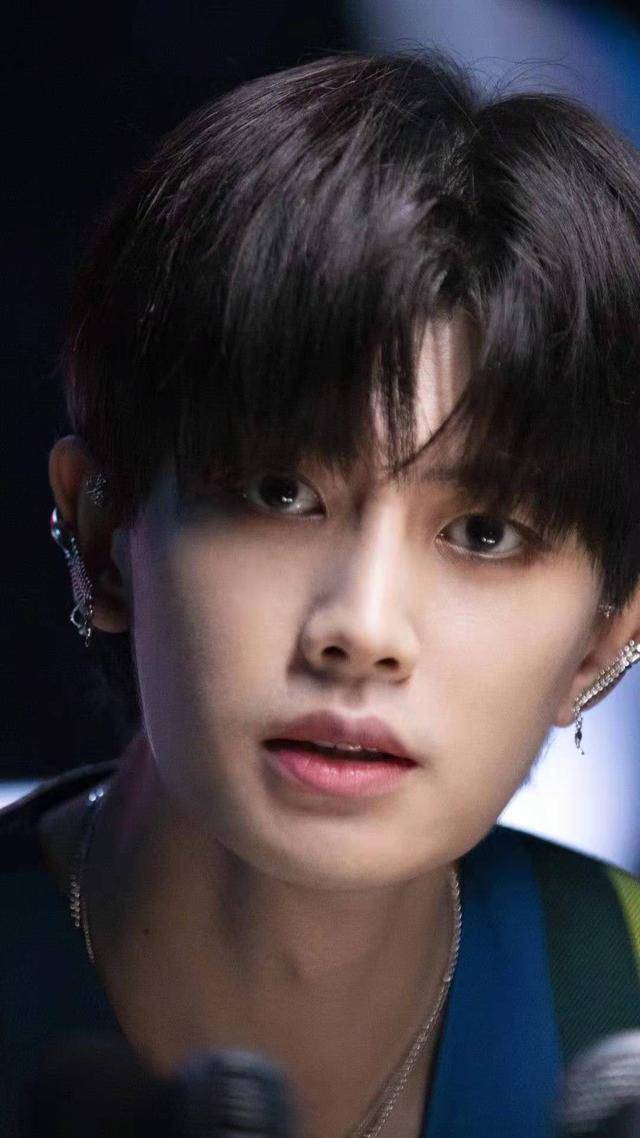 因为|他从小透明到“顶流”仅用10天，因结婚生子掉粉30万，如今再爆红2