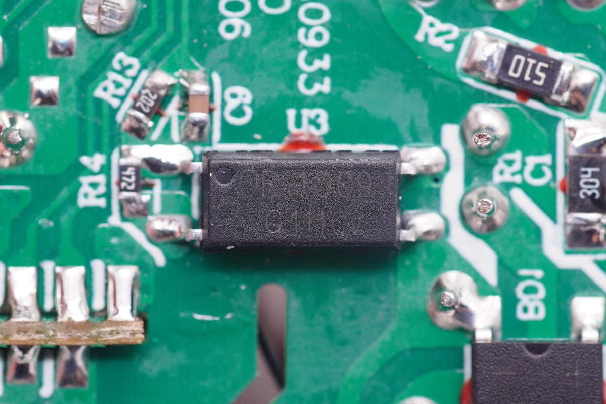 支持5-20V齐全电压档位，既可充iPhone 13又能充笔电，古石30W快充充电器拆解