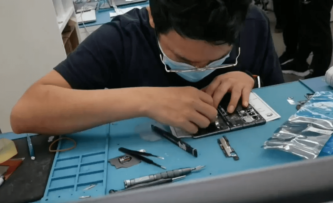 什么人用折叠机 c3d1220813b94a5d9727c7b225393edb.png