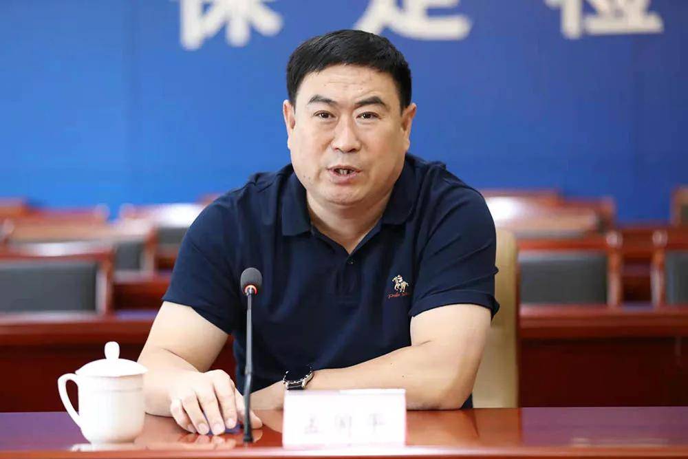 座谈会上,孟国平首先对金勇一行来保定市检察院考察交流表示 热烈欢迎