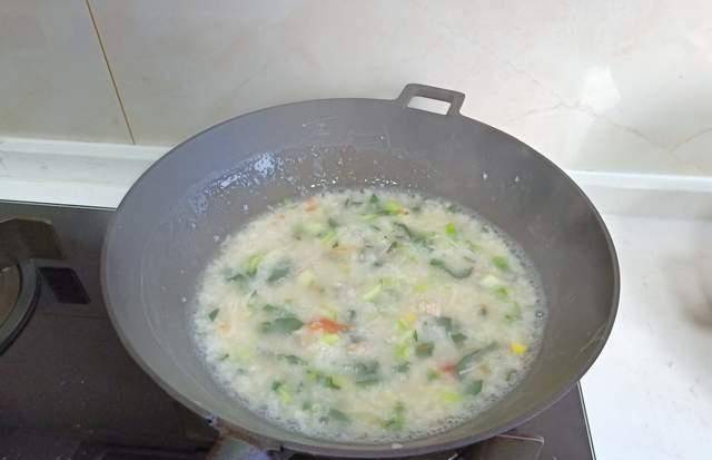 千层肉饼|一家三口早餐走红,简单好吃又省事儿,网友:真精致,接地气