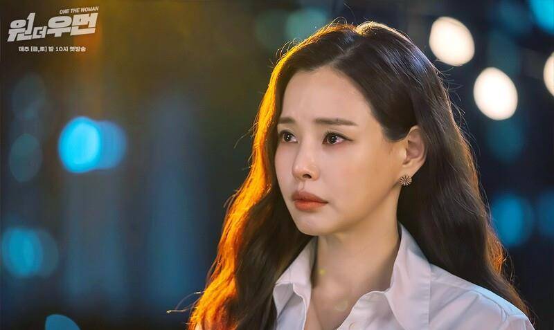 孔明|《双重人生》李荷妮变身行走表情包，大夸孔明和郑好娟