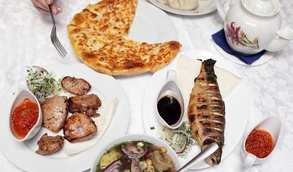 肝脏|患有肝病的人，对这6类食物要忌口，可不能随便就放进嘴