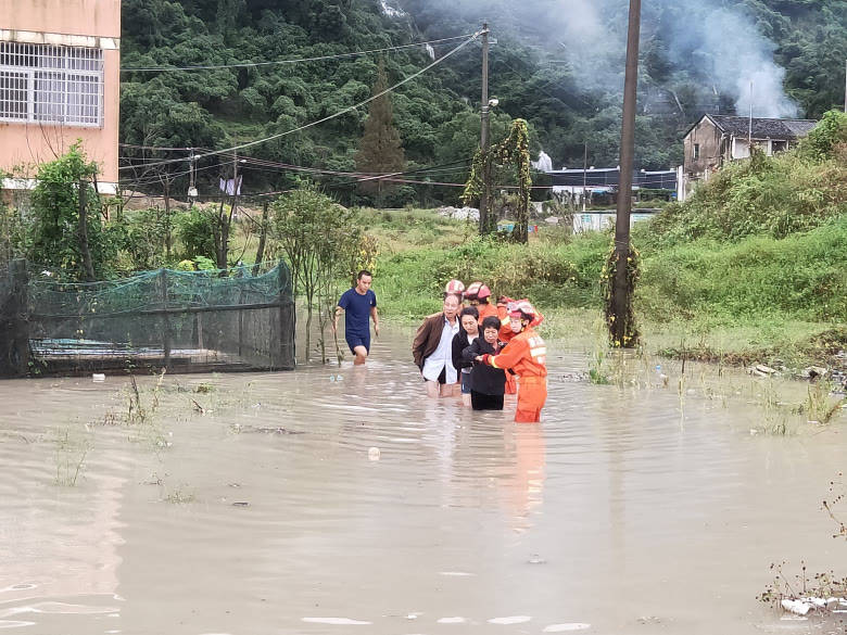 2021温州市有多少人口_满水!满水!温州一家五口被困