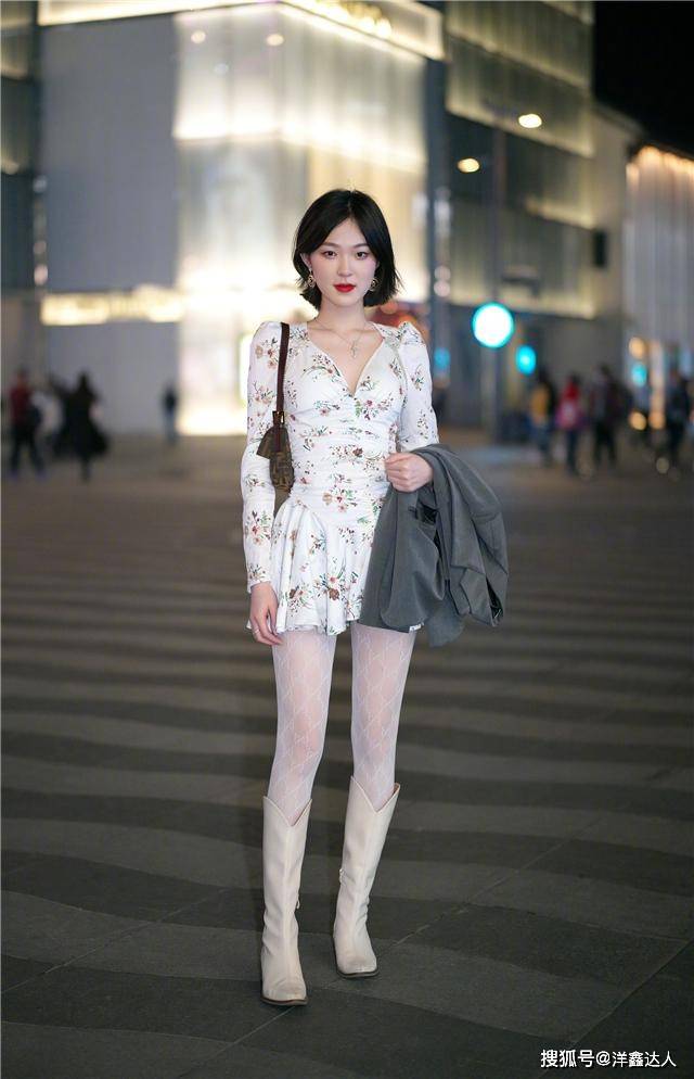 黑色 秋冬，学会这几种“丝袜”穿法，让你告别廉价臃肿感，穿出好气质
